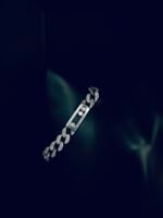 ⁦Diamond  Breacelets on 18 K White Gold⁩ - الصورة ⁦2⁩