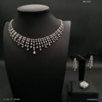 ⁦Diamond  Solitaire Full Set  on 18 K White Gold⁩ - الصورة ⁦5⁩