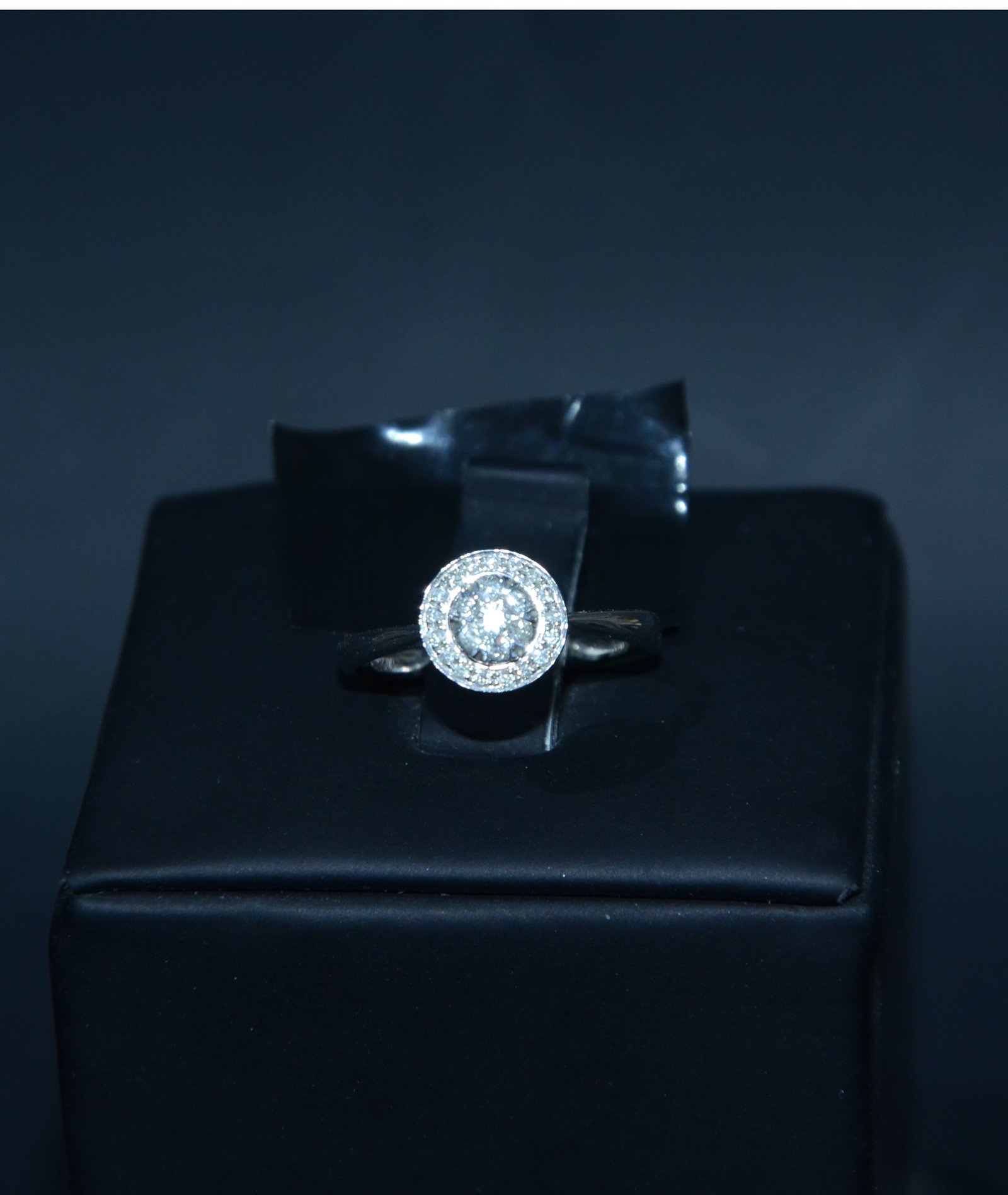 DSC_8138 Diamond Ring on 18 K White Gold - الصورة 1