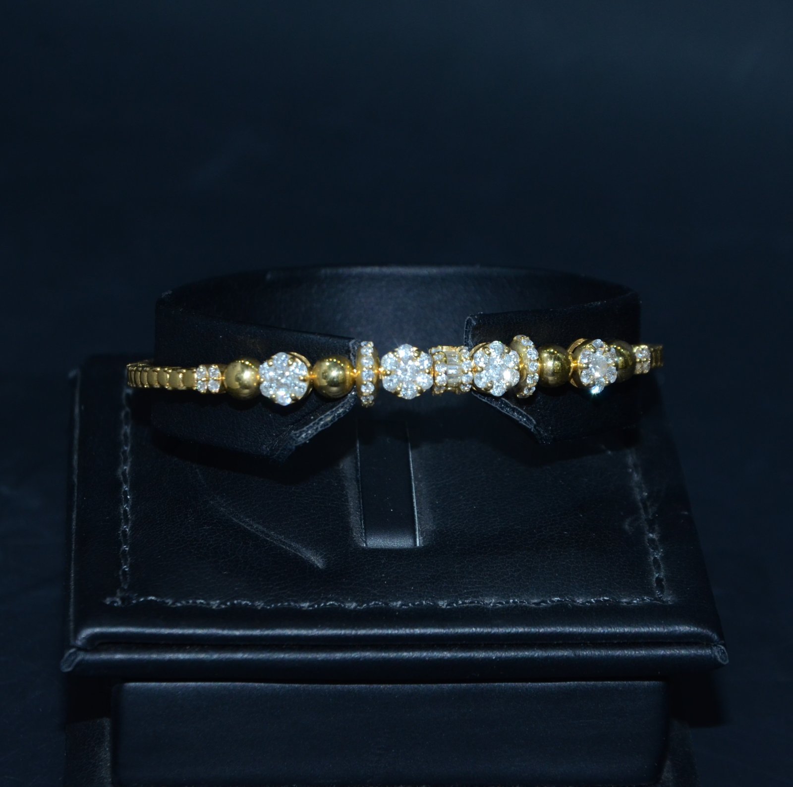 DSC_8229. Diamond Breacelets on 18 K Yellow Gold - الصورة 1